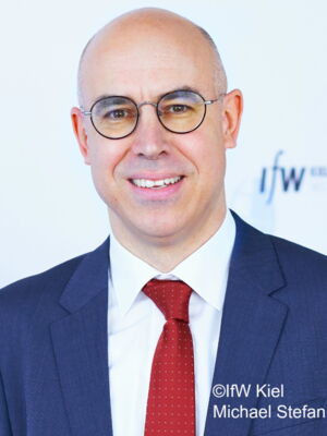 Redner: Prof. Dr. Gabriel Felbermayr - Direktor des Österreichischen Instituts für Wirtschaftsforschung (WIFO)